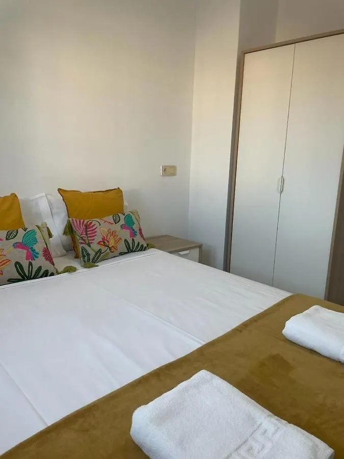 3 Rooms Con Parking Y Terraza En C Marmoles Málaga Spanje