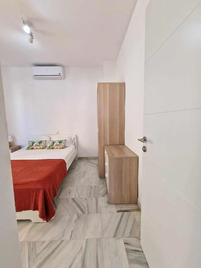 Apartamento 3 rooms con parking y terraza en c Marmoles Málaga España