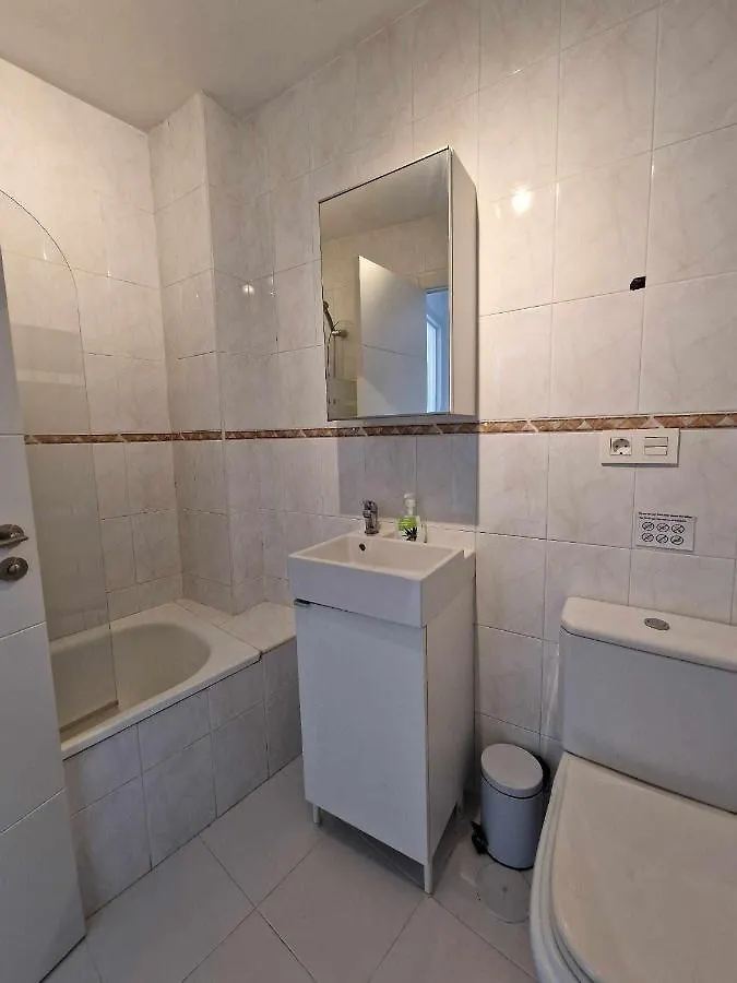 Apartamento 3 rooms con parking y terraza en c Marmoles Málaga
