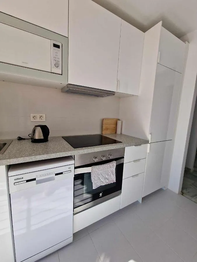 Apartamento 3 rooms con parking y terraza en c Marmoles Málaga