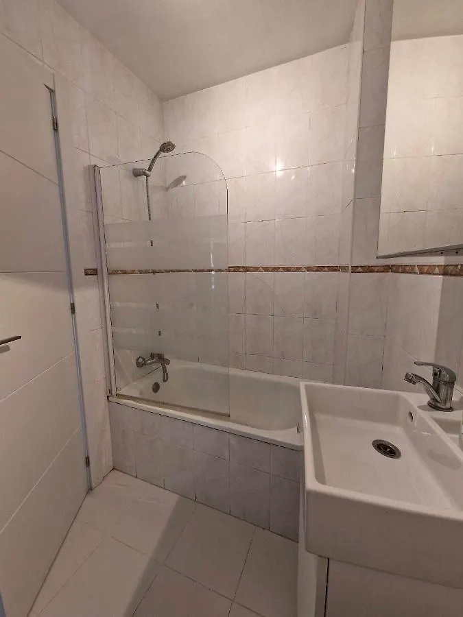 3 rooms con parking y terraza en c Marmoles Málaga 0*,  España