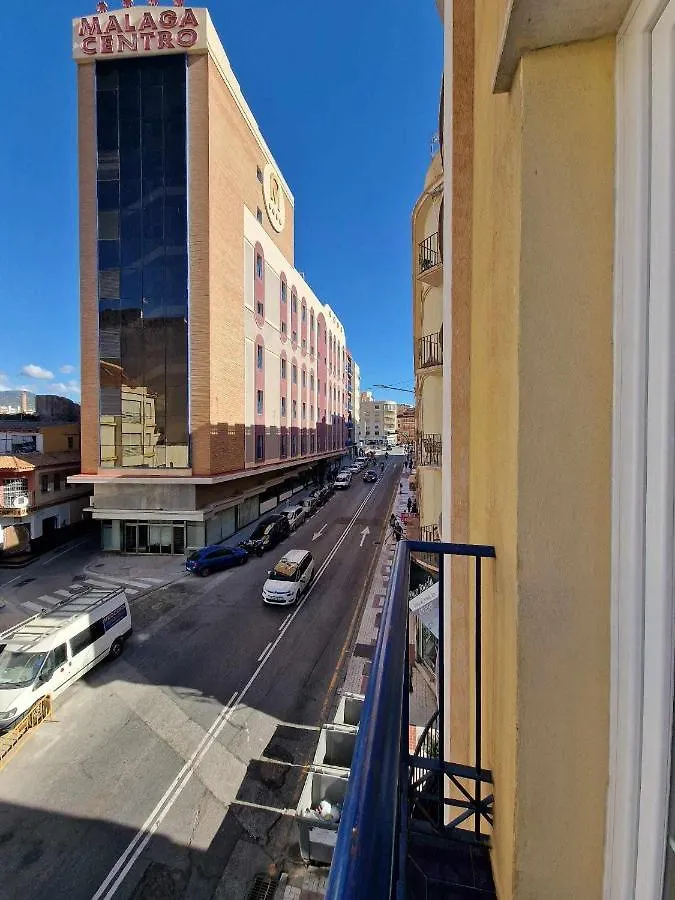 Apartamento 3 rooms con parking y terraza en c Marmoles Málaga